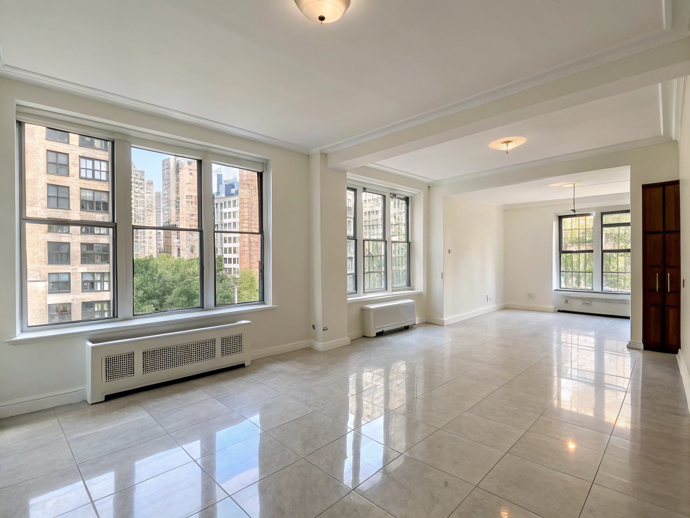 Bright London apartment interior restored and prepared for new estate agent marketing
